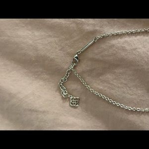 Kendra Scott necklace